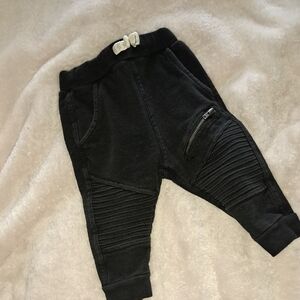 5/$25- Zara Kids Black Joggers with Ribbed Detail